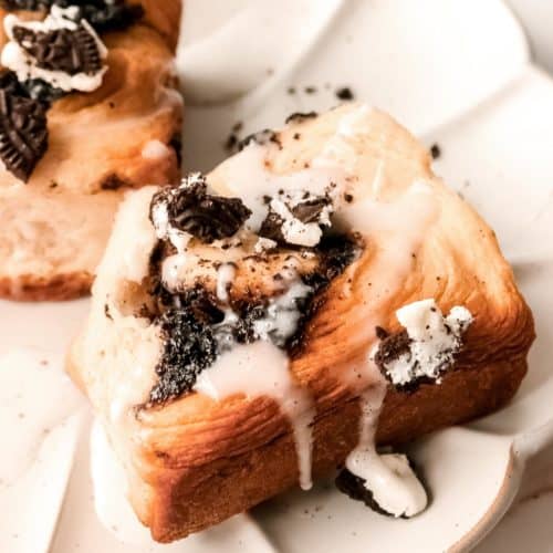 A close up of Oreo cinnamon rolls on a plate.